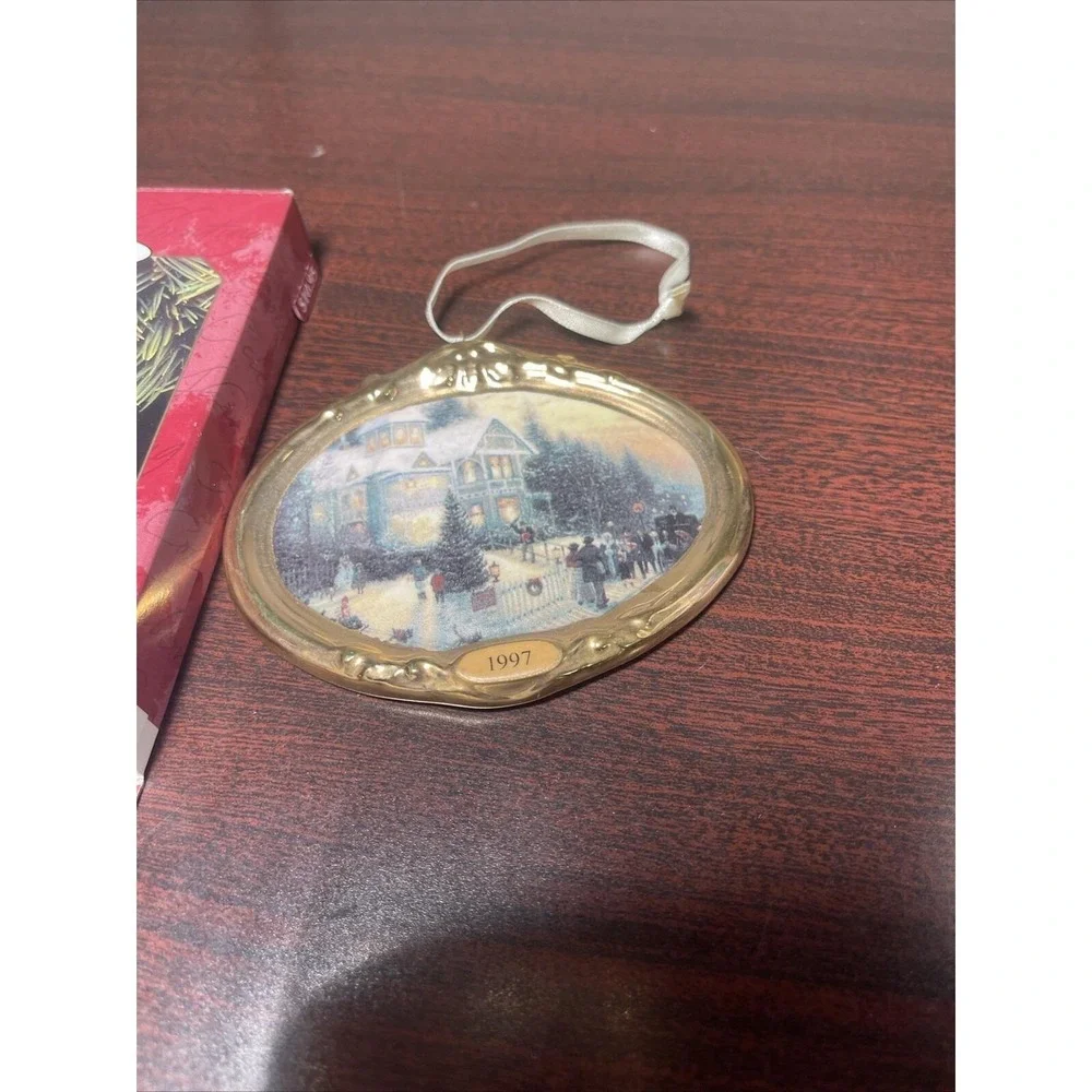 Hallmark‎ Victorian Christmas Ornament Thomas Kinkade Painter of Light 1997